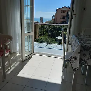 casa-patrizia-monterosso-al-mare.hotelitalianriviera.com/