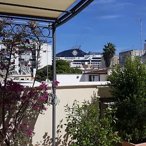 lantico-pergolato-apartments.lecce-hotels.com/